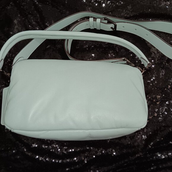 Pillow Tabby 26 Leather Shoulder Bag - Picture 4 of 11